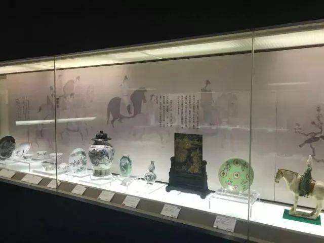 博物館展柜定制的藝術(shù)與科學(xué)